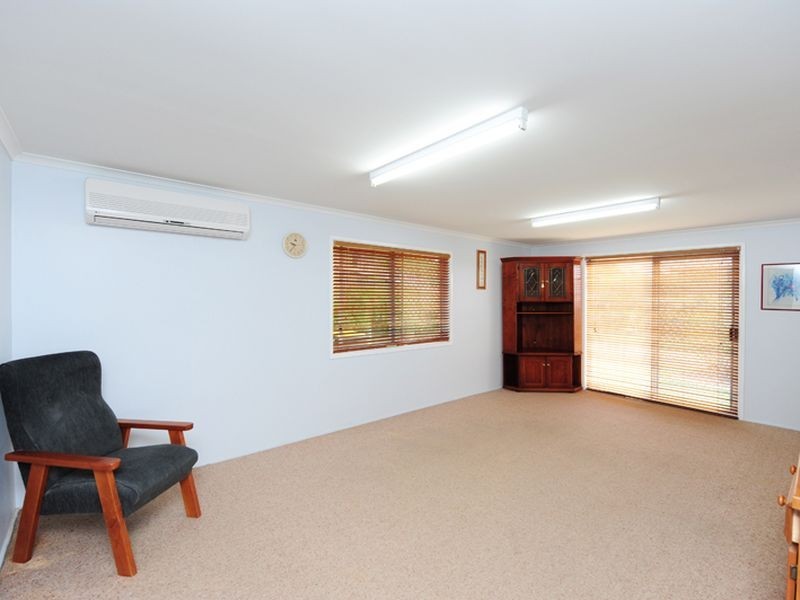 12 Columbia Avenue, Clinton QLD 4680