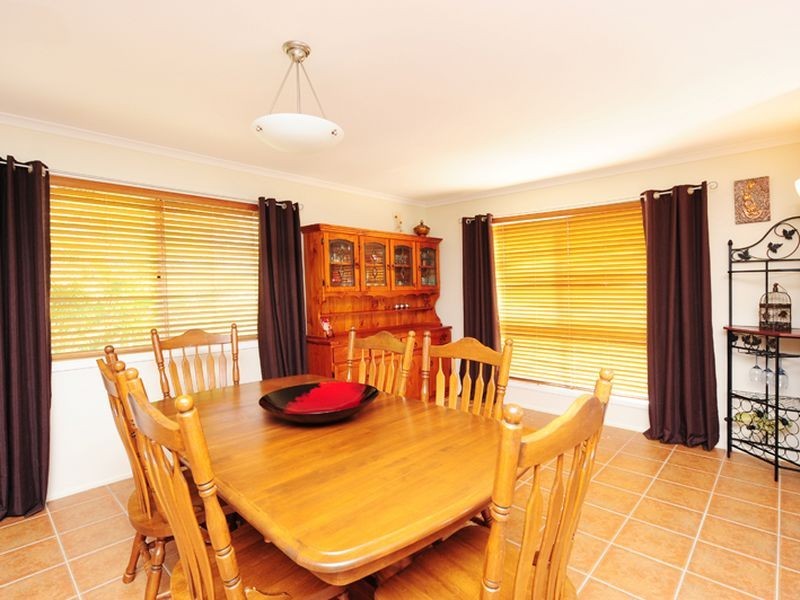 12 Columbia Avenue, Clinton QLD 4680