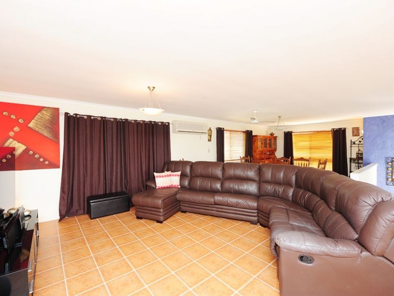 12 Columbia Avenue, Clinton QLD 4680