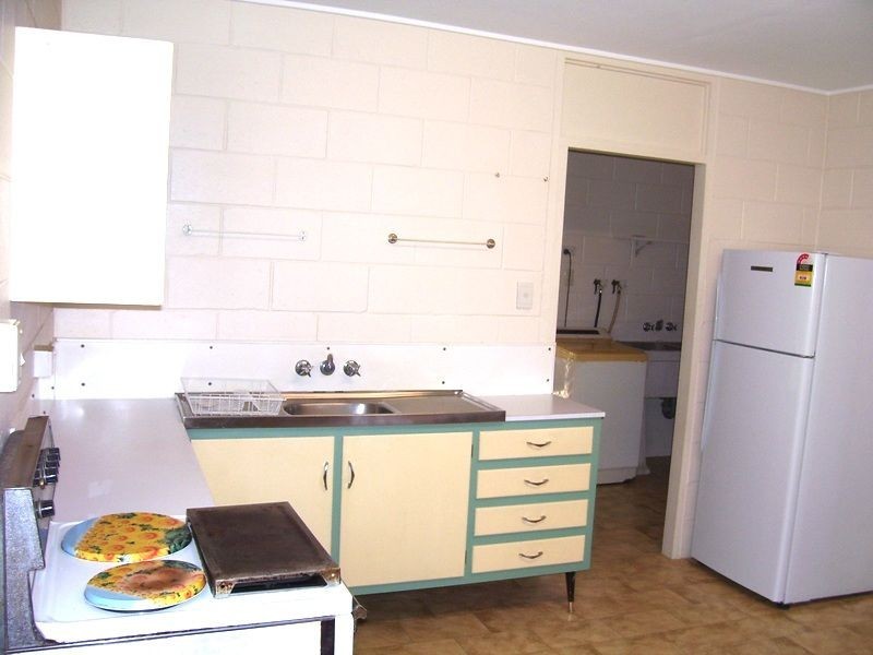 2/11 BALLENTINE STREET, Gladstone QLD 4680