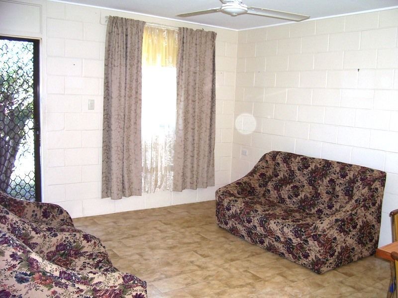 2/11 BALLENTINE STREET, Gladstone QLD 4680