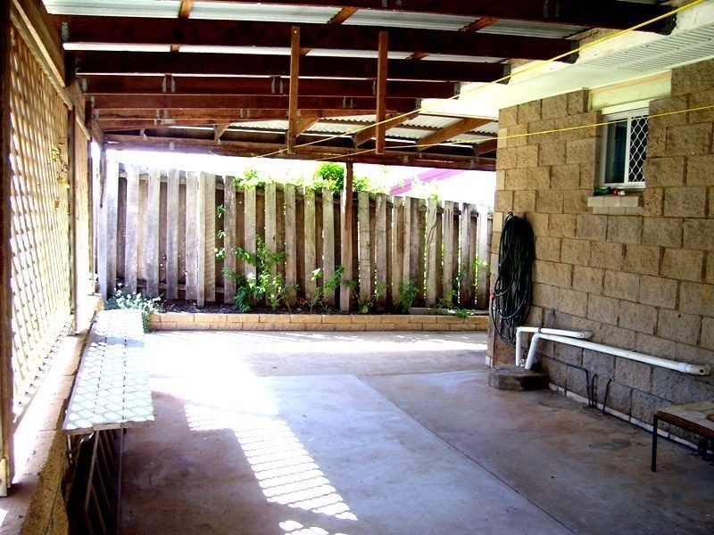 2/11 BALLENTINE STREET, Gladstone QLD 4680