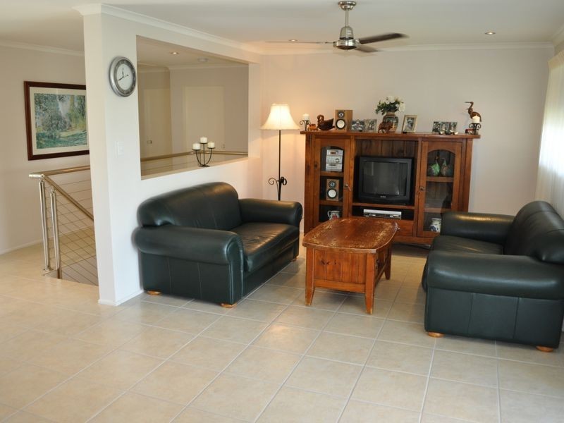 5 Ferguson Crescent, West Gladstone QLD 4680