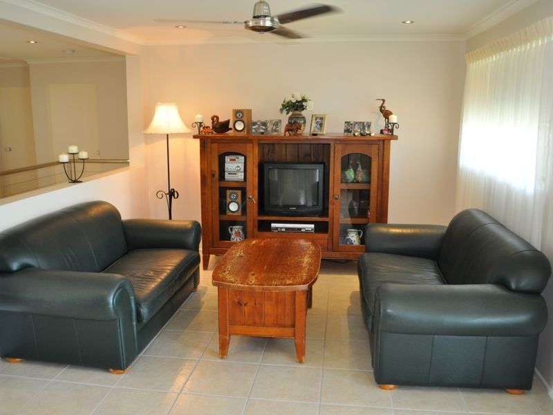 5 Ferguson Crescent, West Gladstone QLD 4680