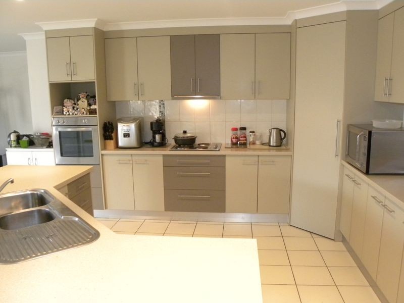 15 Eugenie Court, Glen Eden QLD 4680
