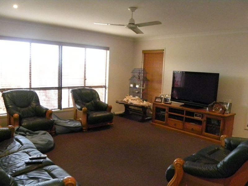 15 Eugenie Court, Glen Eden QLD 4680