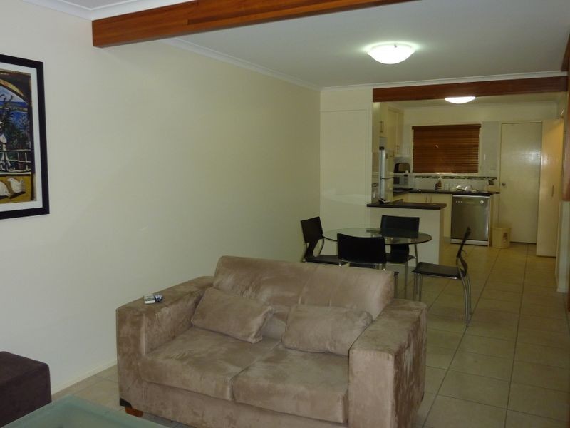 8/20 Short Street, Gladstone QLD 4680