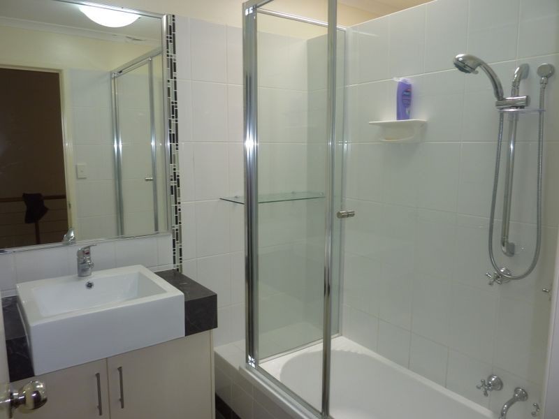 8/20 Short Street, Gladstone QLD 4680