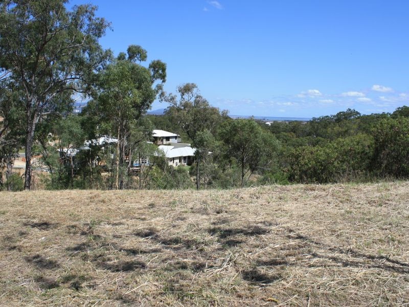 12 West Ridge Crescent, West Gladstone QLD 4680
