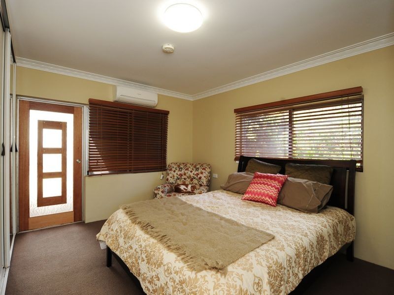 240 Goondoon Street, South Gladstone QLD 4680