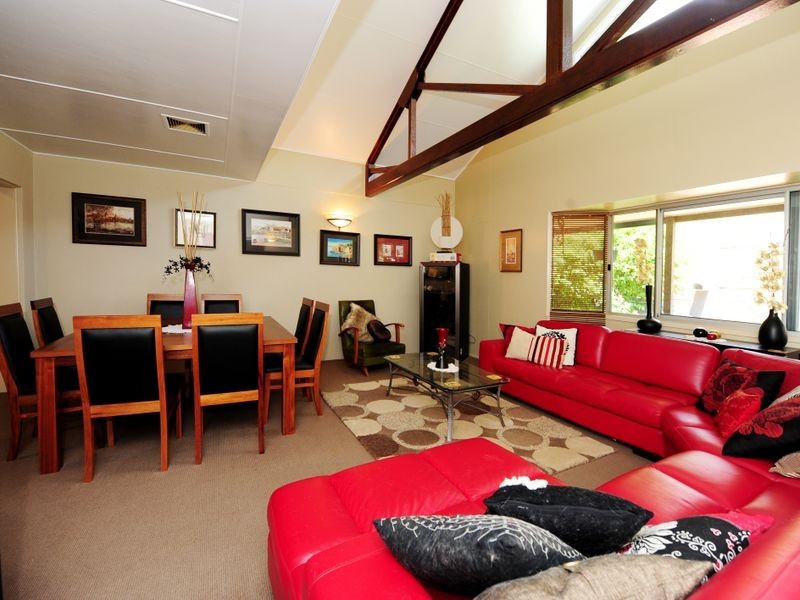 240 Goondoon Street, South Gladstone QLD 4680