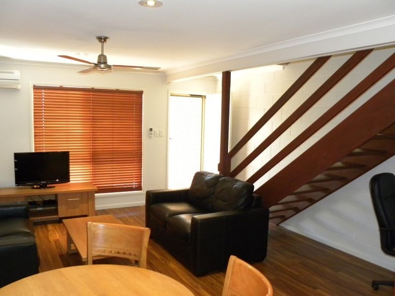 1-2-3/8 Off Lane, Gladstone QLD 4680