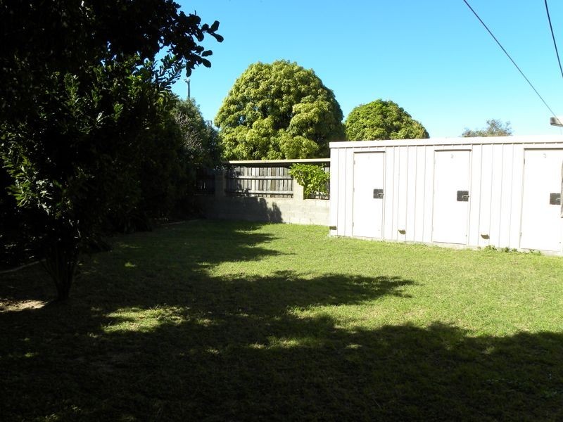 1-2-3/8 Off Lane, Gladstone QLD 4680