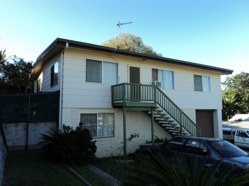 8 Ferguson Crescent, West Gladstone QLD 4680