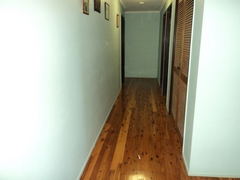 8 Ferguson Crescent, West Gladstone QLD 4680