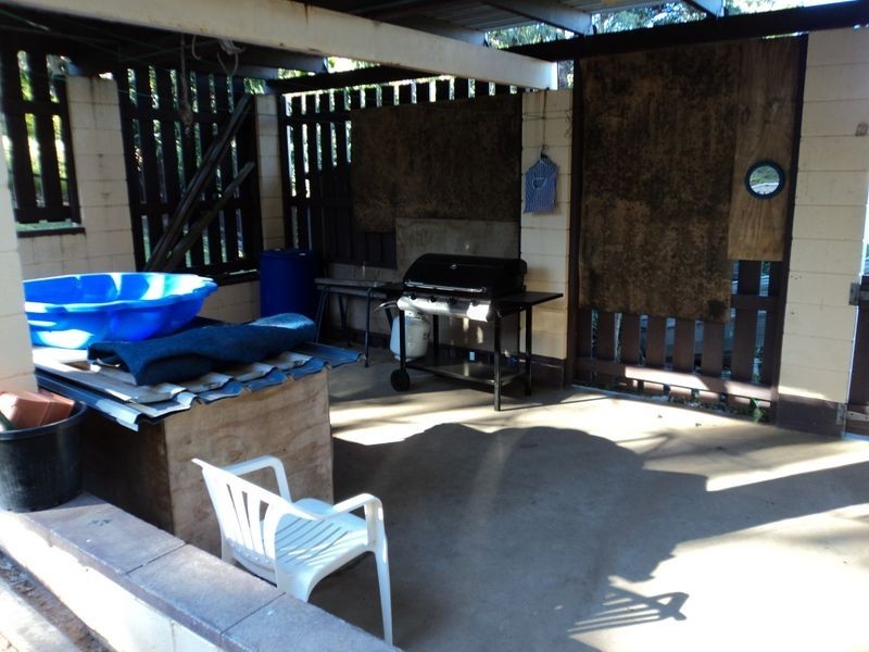 8 Ferguson Crescent, West Gladstone QLD 4680