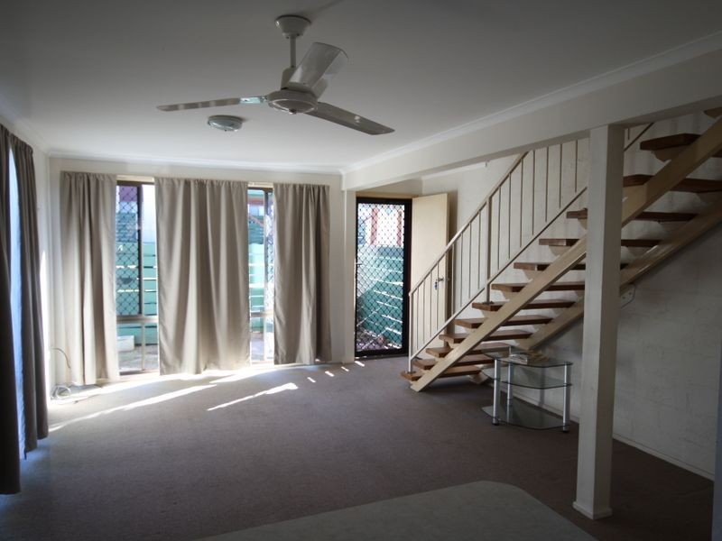 4/196 Auckland Street, South Gladstone QLD 4680