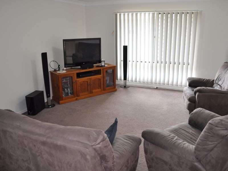 4 Christian Court, Glen Eden QLD 4680