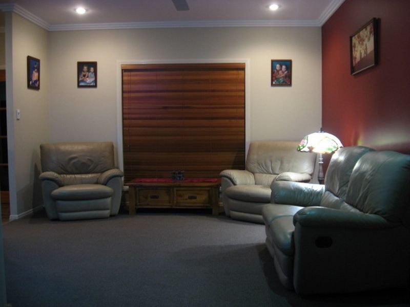 7 Carthurbie Court, New Auckland QLD 4680