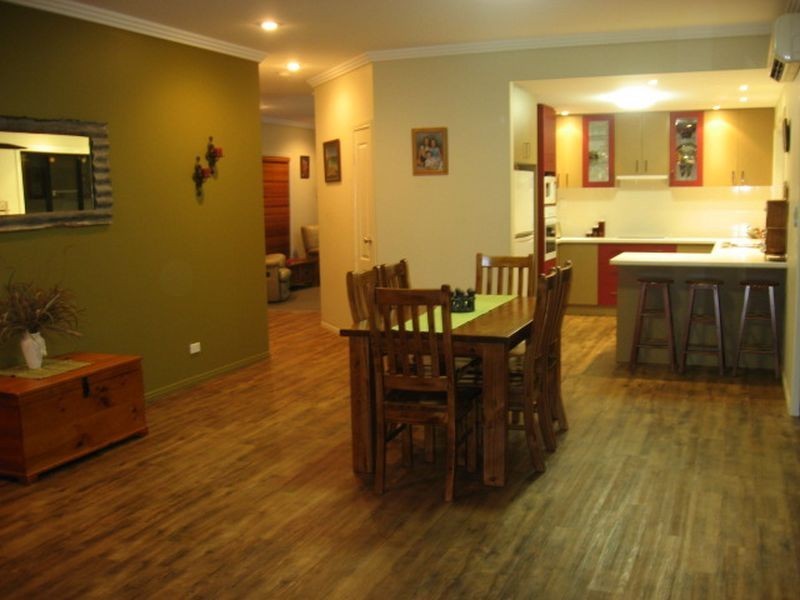 7 Carthurbie Court, New Auckland QLD 4680