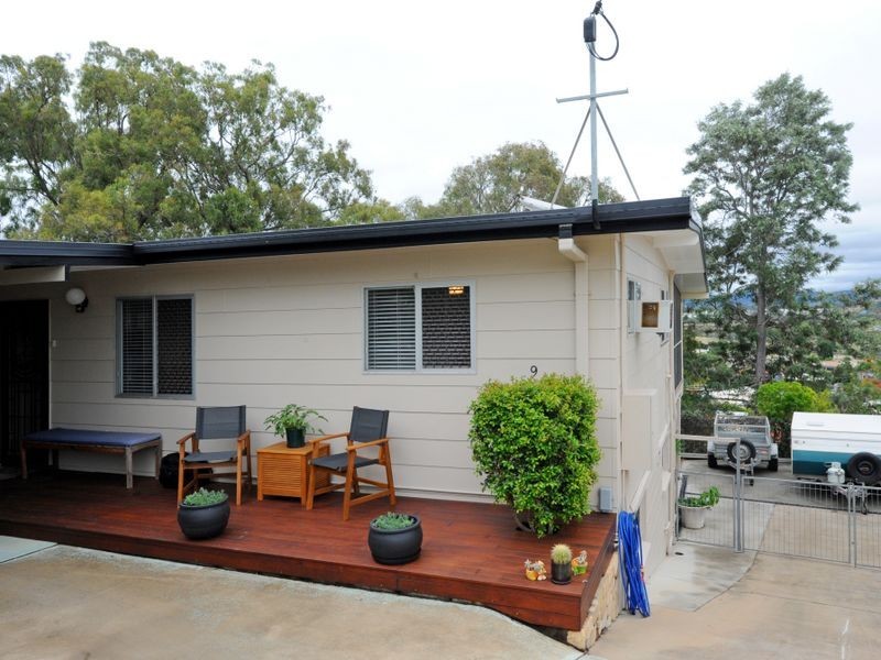 9 Rigby Crescent, West Gladstone QLD 4680