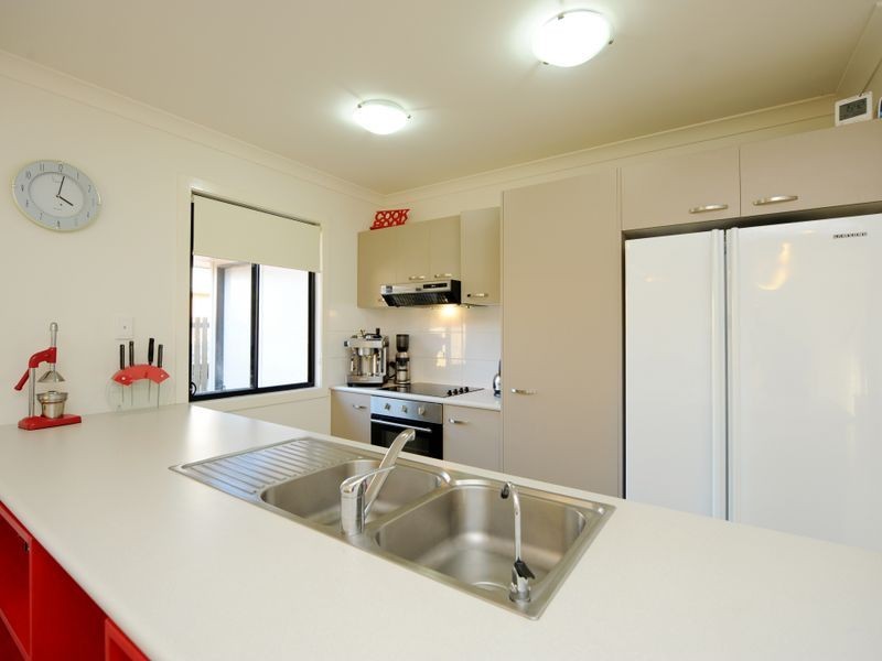 11 Stoneybrook Drive, Gladstone QLD 4680