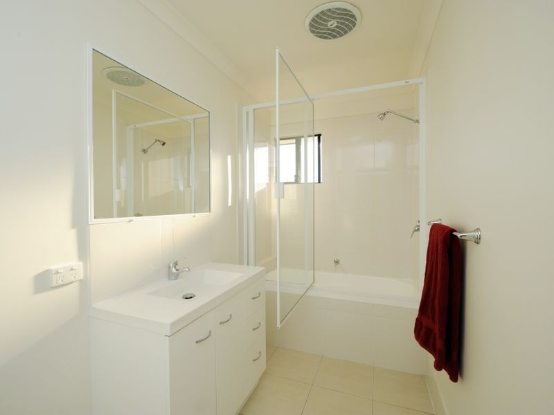 11 Stoneybrook Drive, Gladstone QLD 4680