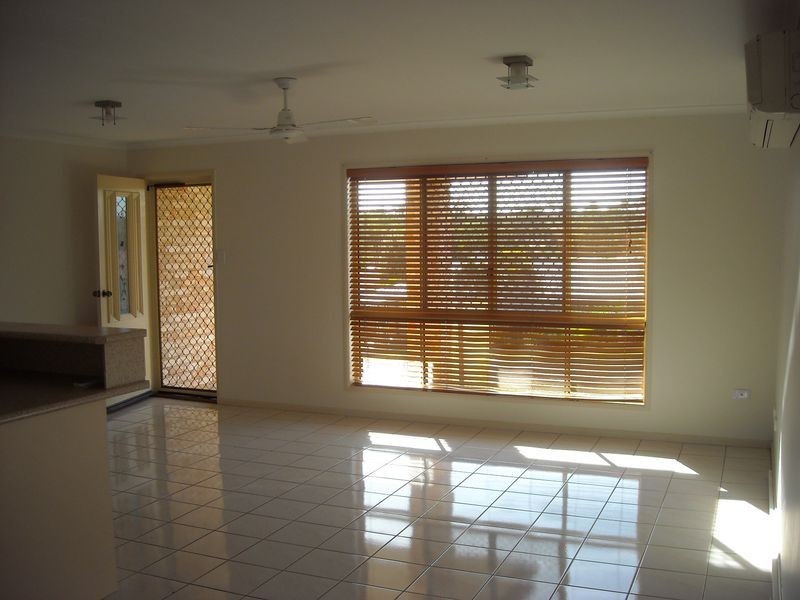 8 Ellington Street, New Auckland QLD 4680