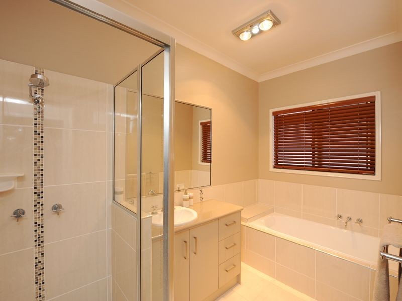 12 Clarendon Street, Clinton QLD 4680