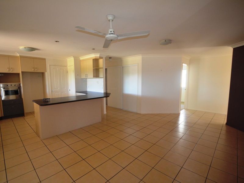 80 Emmadale Drive, New Auckland QLD 4680