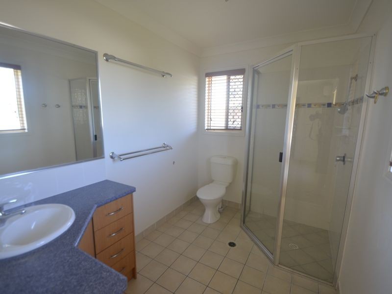 80 Emmadale Drive, New Auckland QLD 4680