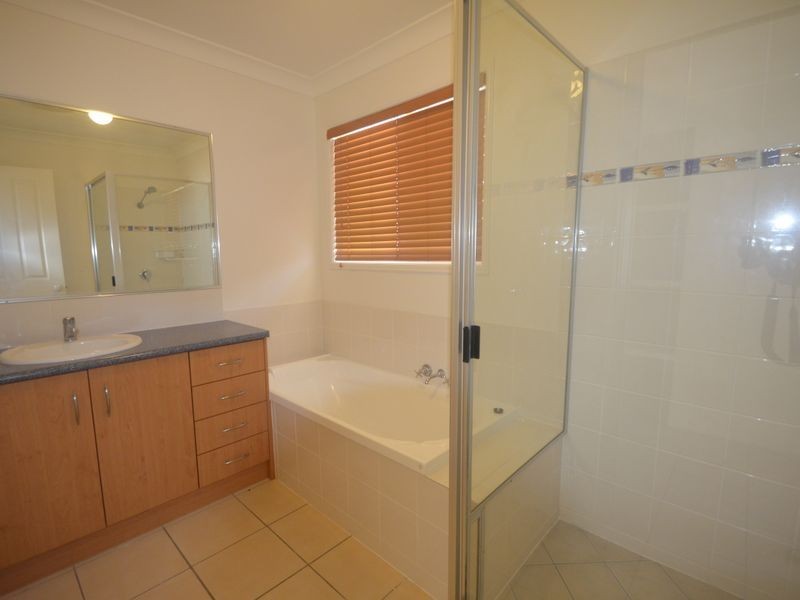 80 Emmadale Drive, New Auckland QLD 4680