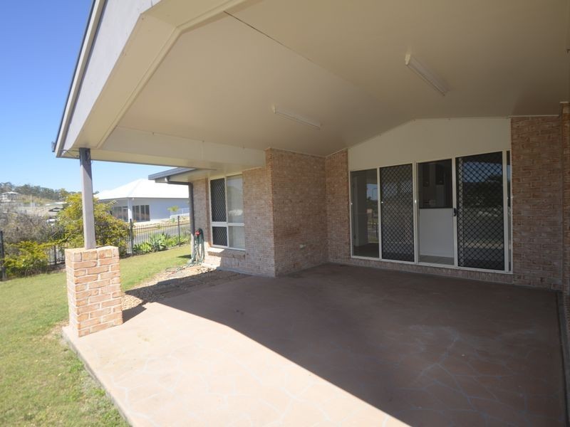 80 Emmadale Drive, New Auckland QLD 4680