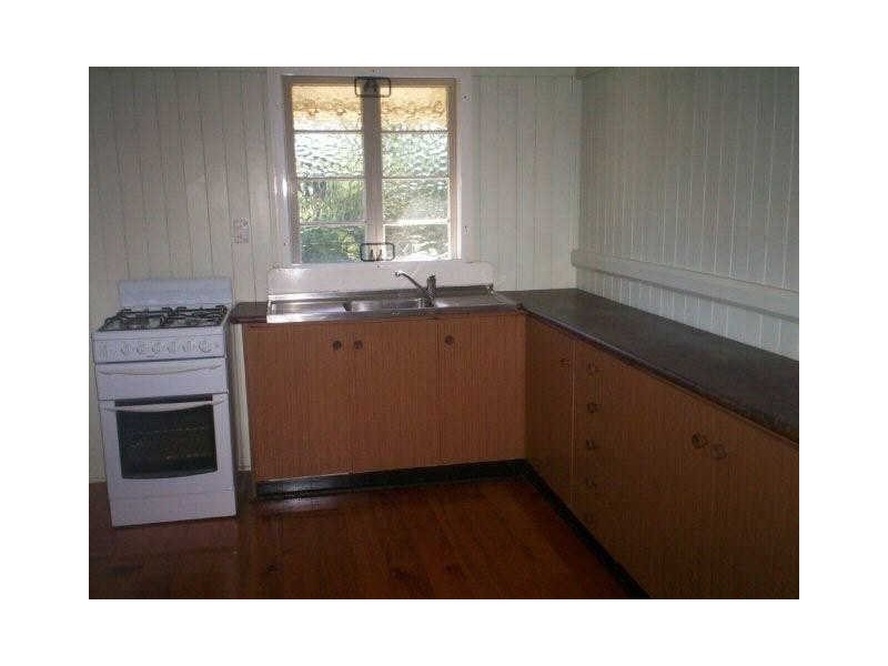 39 SCENERY STREET, Gladstone QLD 4680