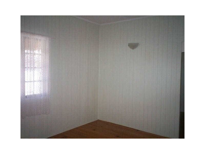39 SCENERY STREET, Gladstone QLD 4680