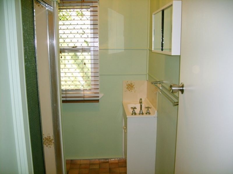 6 Agnes Street, South Gladstone QLD 4680