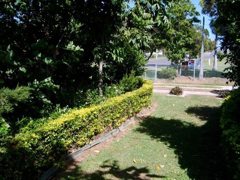 6 Agnes Street, South Gladstone QLD 4680