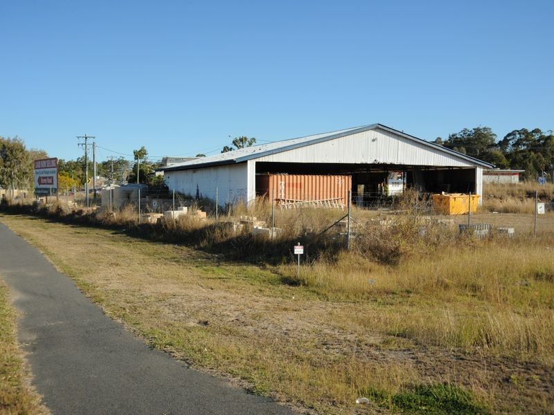 4 Shaw Street, New Auckland QLD 4680