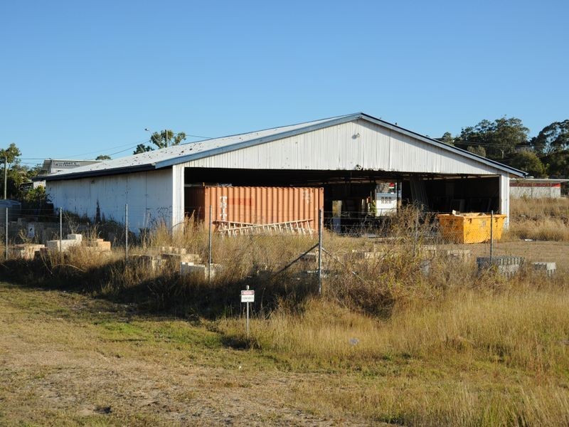 4 Shaw Street, New Auckland QLD 4680