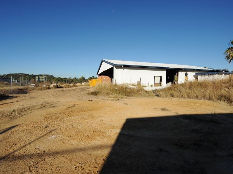 4 Shaw Street, New Auckland QLD 4680