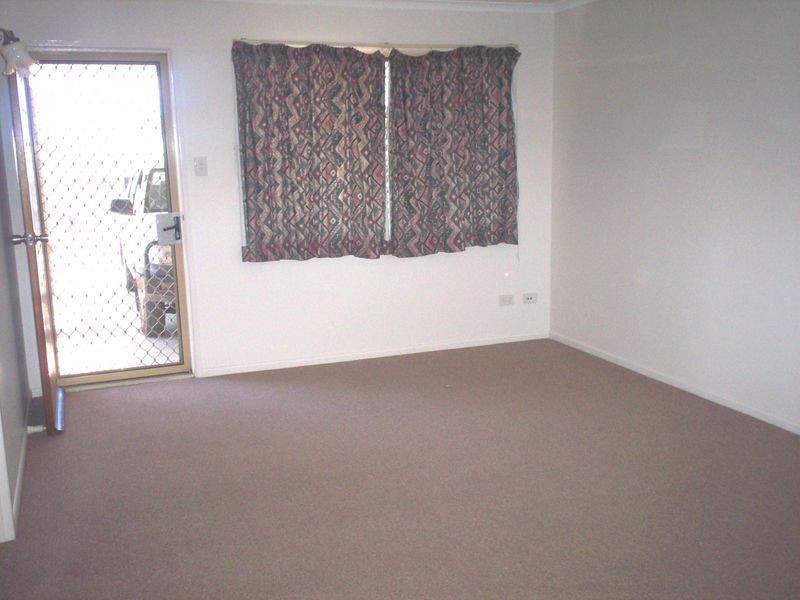 17 Bayne Street, West Gladstone QLD 4680