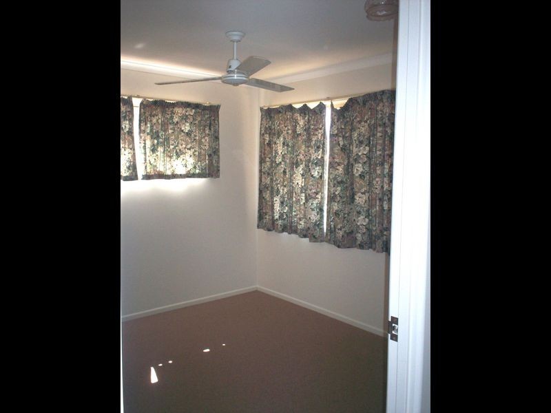 17 Bayne Street, West Gladstone QLD 4680