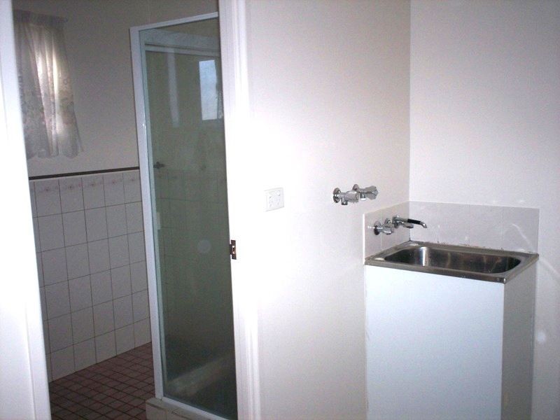 17 Bayne Street, West Gladstone QLD 4680