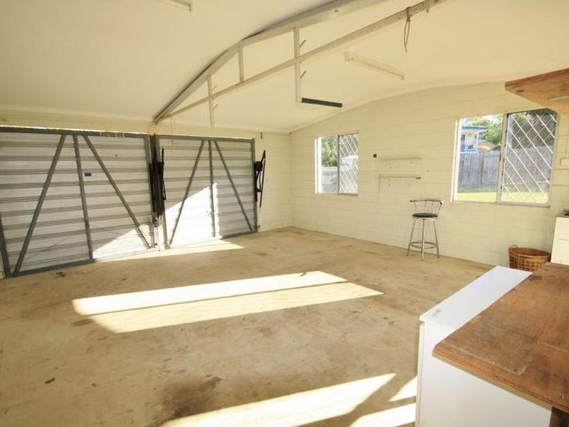 4 Curlew Drive, New Auckland QLD 4680
