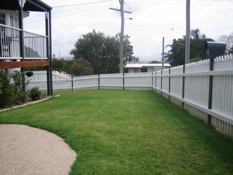 1 Carter Street, West Gladstone QLD 4680