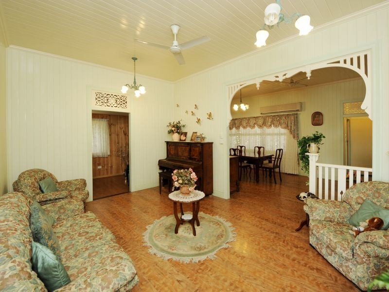 73 Flinders Parade, Gladstone QLD 4680