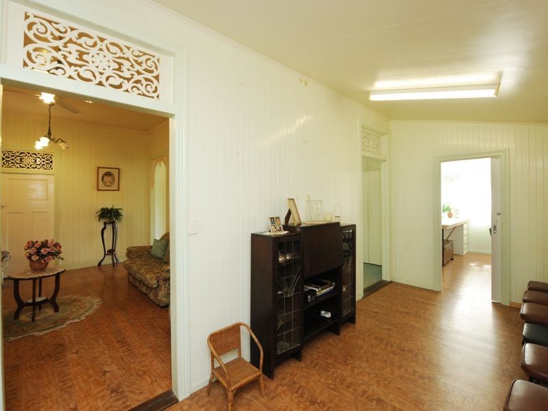 73 Flinders Parade, Gladstone QLD 4680