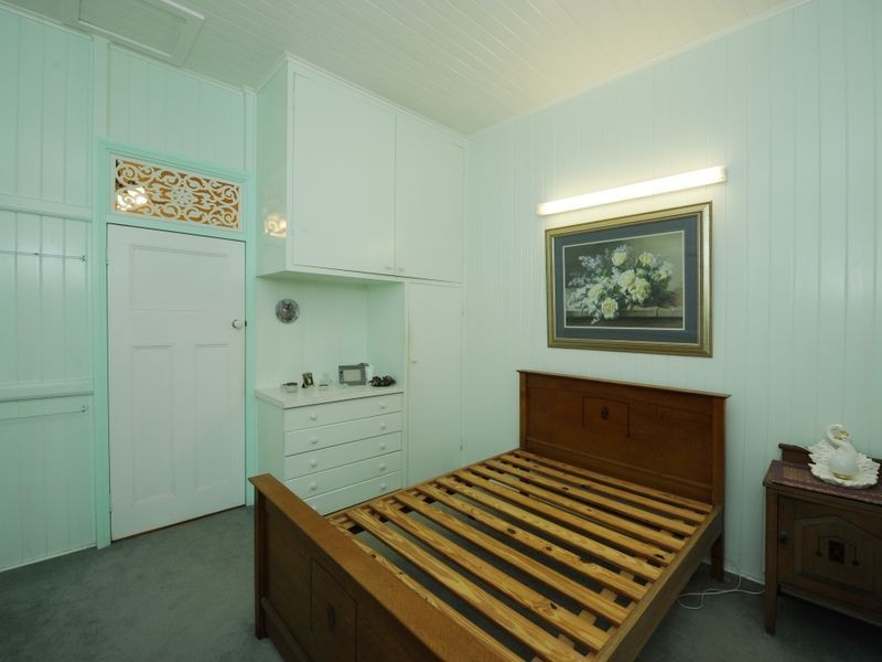 73 Flinders Parade, Gladstone QLD 4680