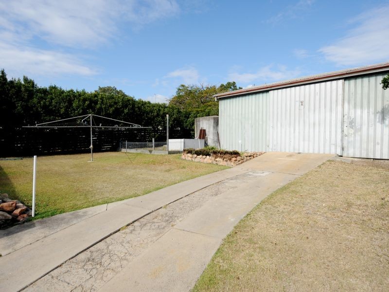 73 Flinders Parade, Gladstone QLD 4680