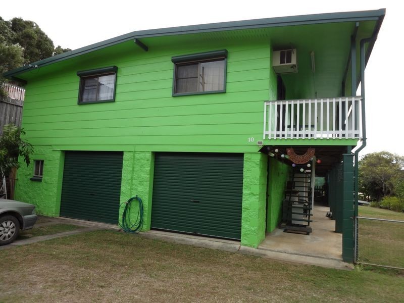 10 Far Street, West Gladstone QLD 4680